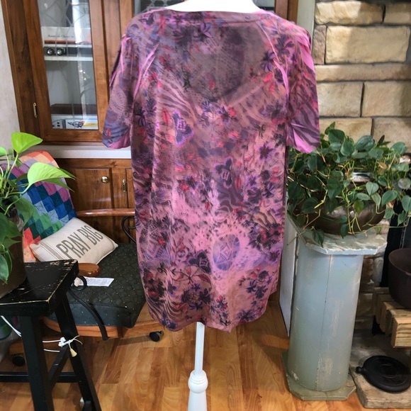 RANSOM SIZE 22/24 MULTICOLORED FLUTTER SLEEVE TOP BLING IN FRONT PAISLEYS FLORAL - Picture 4 of 4